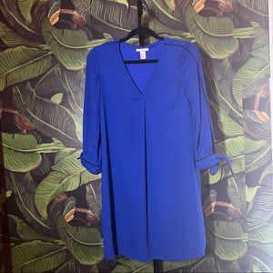 long sleeve blue dress.